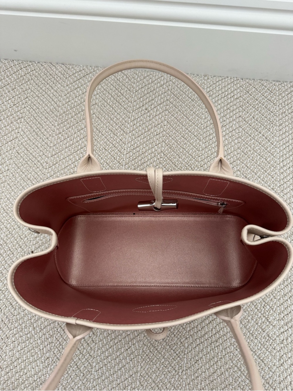 Longchamp Nude Beige Leather Tote with Silver Toggle - Picture 3 of 4